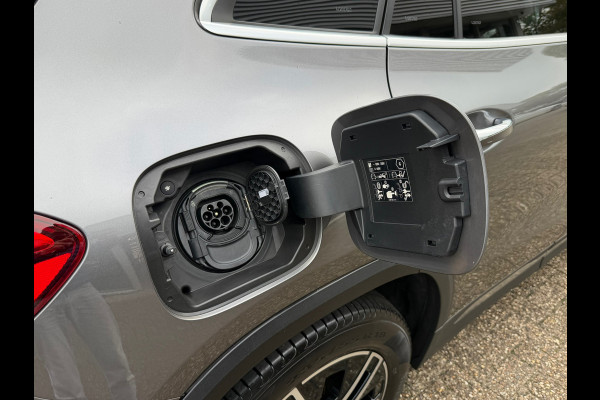 Mercedes-Benz GLA 250e Progressive 218 Pk Automaat| Navigatie | Voll Leder | 360 Camera | Sfeerverlichting | Climate | 18".