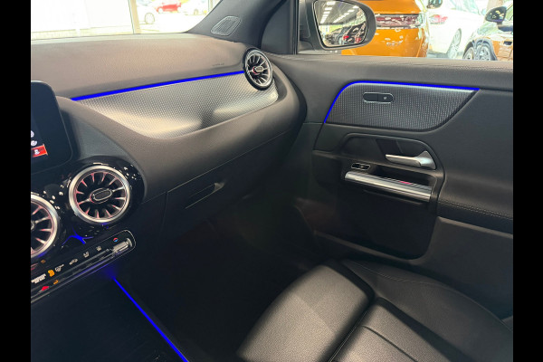 Mercedes-Benz GLA 250e Progressive 218 Pk Automaat| Navigatie | Voll Leder | 360 Camera | Sfeerverlichting | Climate | 18".