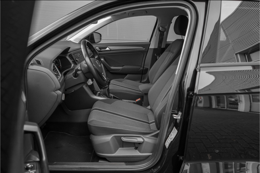 Volkswagen T-Roc 1.0 TSI Style Climate CarPlay Trekhaak 18"