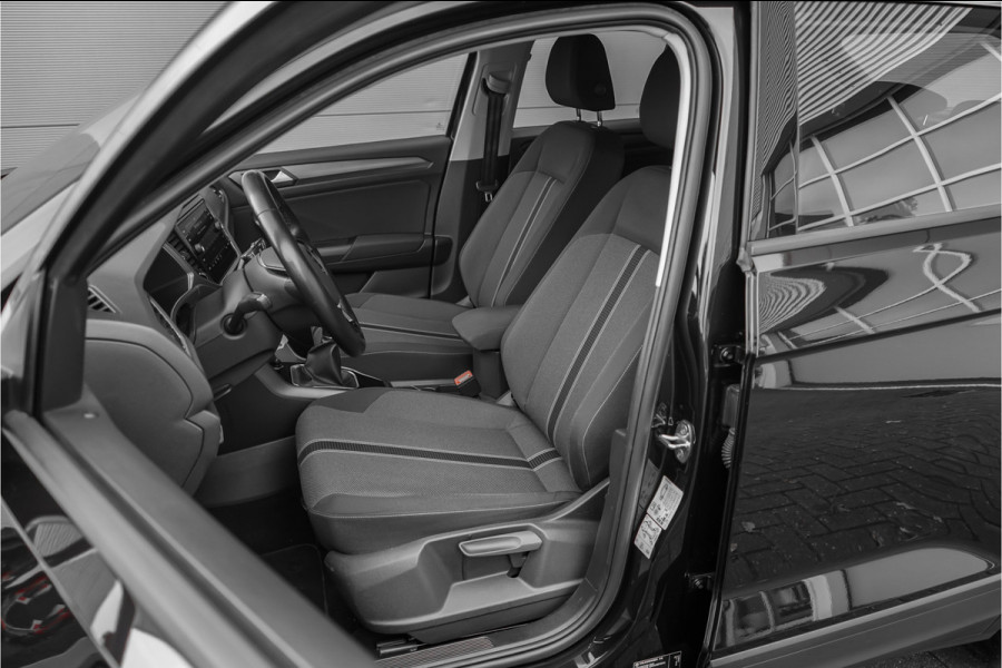 Volkswagen T-Roc 1.0 TSI Style Climate CarPlay Trekhaak 18"