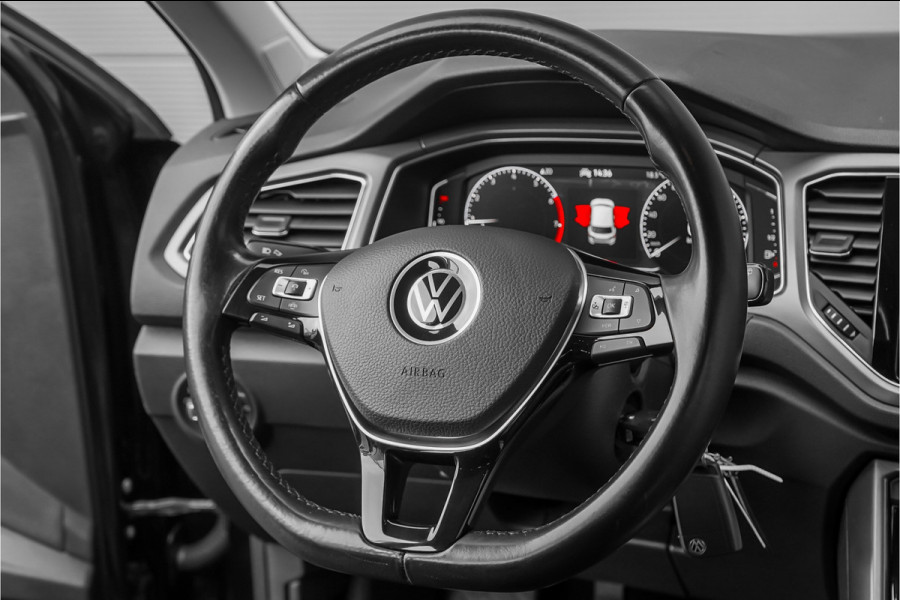 Volkswagen T-Roc 1.0 TSI Style Climate CarPlay Trekhaak 18"
