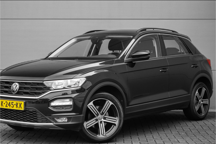 Volkswagen T-Roc 1.0 TSI Style Climate CarPlay Trekhaak 18"