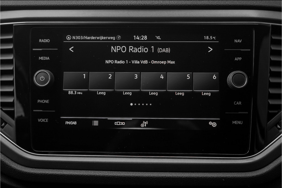 Volkswagen T-Roc 1.0 TSI Style Climate CarPlay Trekhaak 18"