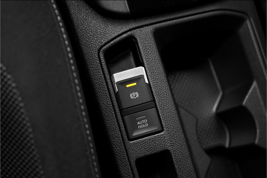 Volkswagen T-Roc 1.0 TSI Style Climate CarPlay Trekhaak 18"