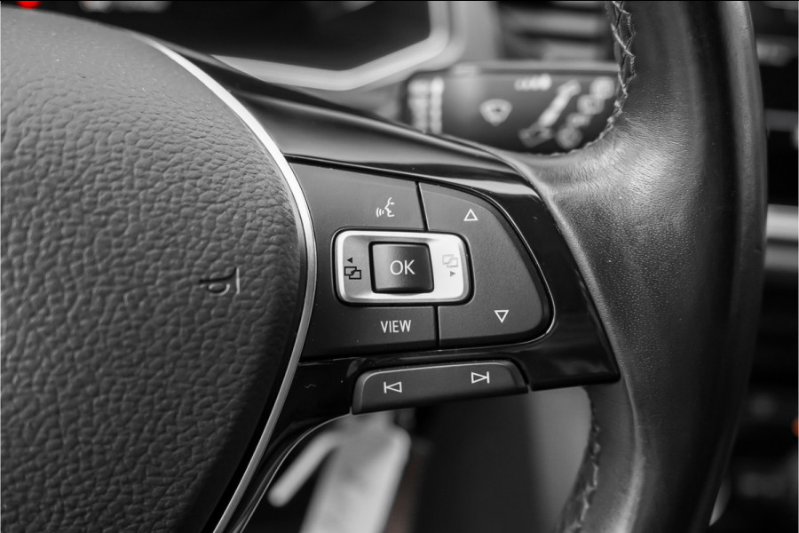 Volkswagen T-Roc 1.0 TSI Style Climate CarPlay Trekhaak 18"