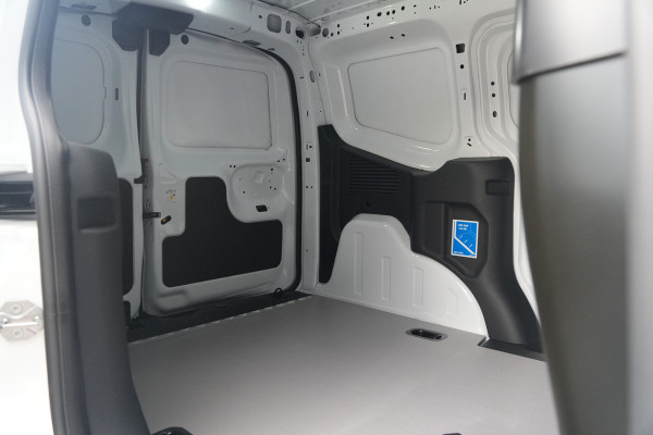 Ford E-Transit Courier Trend 46 kWh 136pk - Trekhaak - Vloerplaat - Camera - Cruise - Carplay/Android - Rijklaar