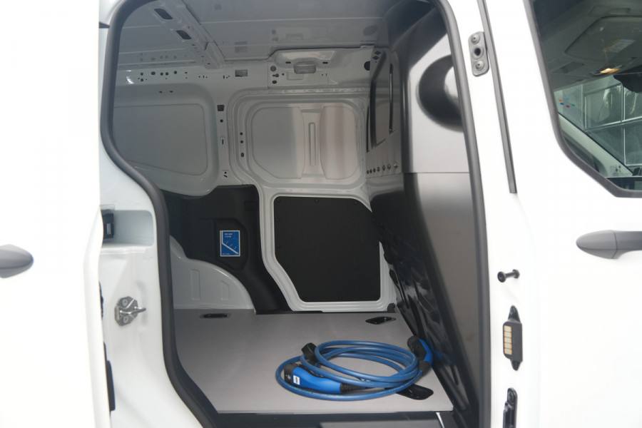 Ford E-Transit Courier Trend 46 kWh 136pk - Trekhaak - Vloerplaat - Camera - Cruise - Carplay/Android - Rijklaar