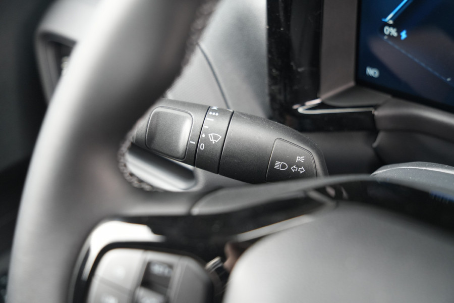 Ford E-Transit Courier Trend 46 kWh 136pk - Trekhaak - Vloerplaat - Camera - Cruise - Carplay/Android - Rijklaar