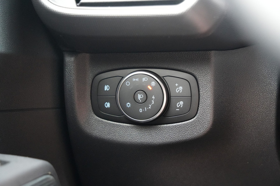 Ford E-Transit Courier Trend 46 kWh 136pk - Trekhaak - Vloerplaat - Camera - Cruise - Carplay/Android - Rijklaar