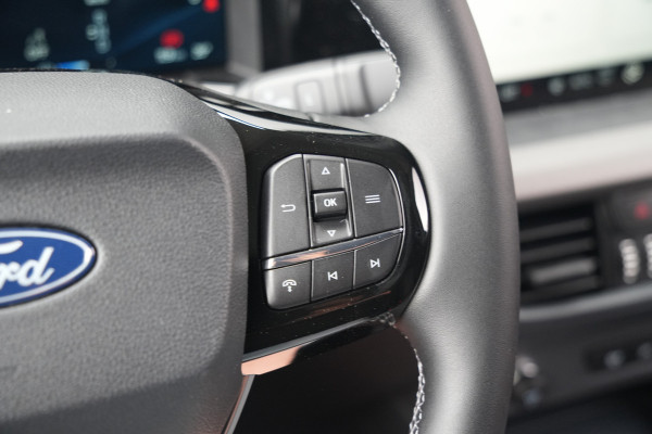 Ford E-Transit Courier Trend 46 kWh 136pk - Trekhaak - Vloerplaat - Camera - Cruise - Carplay/Android - Rijklaar