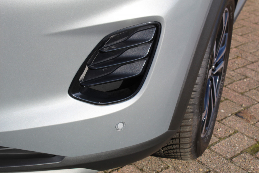 Ford Puma 1.0-125pk EcoBoost Mild-Hybrid Titanium. Z.g.a.n., slechts 3.700km ! Fabrieksgarantie t/m 15-04-2029 ! Autm. airco, navigatie, bluetooth telefoonvoor., winterpakket, rij assistent pakket, metallic lak, etc.