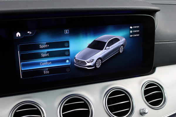 Mercedes-Benz E-Klasse 200 AMG Line | Panoramadak | Distronic+ | Burmester | Parfumering | Memory | Sfeerverlichting | Keyless Go | Augmented Reality |