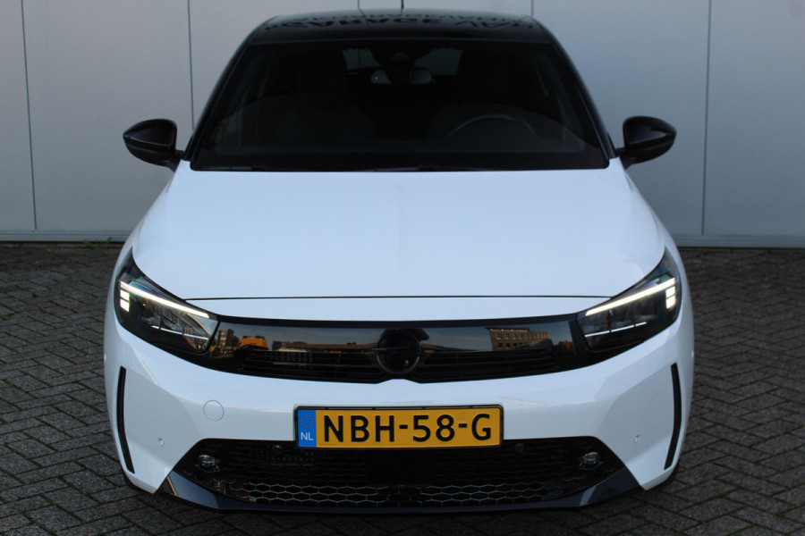 Opel Corsa 1.2-100pk Turbo Sport. In nieuwstaat verkerende luxe Opel Corsa ! Autm. airco, cruise cntrl, lane assist, panoramadak, verwarmde stoelen, LM wielen, camera, parkeersensoren v+a, navigatie by Apple Carplay/Android auto, full LED verl. etc.