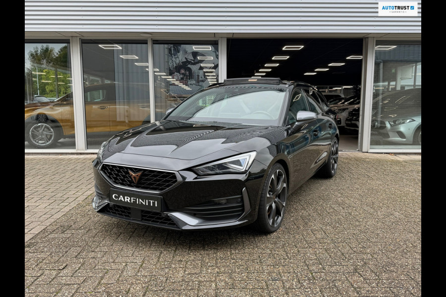CUPRA Leon Sportstourer 1.4 e-Hybrid 245 Pk Business | Panoramadak | Navigatie | Camera | Clima | Sportstoelen | Keyless | 19".