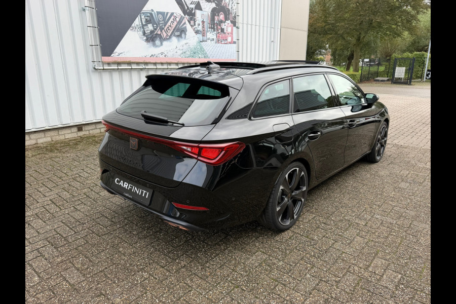 CUPRA Leon Sportstourer 1.4 e-Hybrid 245 Pk Business | Panoramadak | Navigatie | Camera | Clima | Sportstoelen | Keyless | 19".