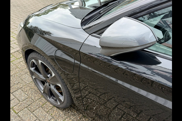 CUPRA Leon Sportstourer 1.4 e-Hybrid 245 Pk Business | Panoramadak | Navigatie | Camera | Clima | Sportstoelen | Keyless | 19".