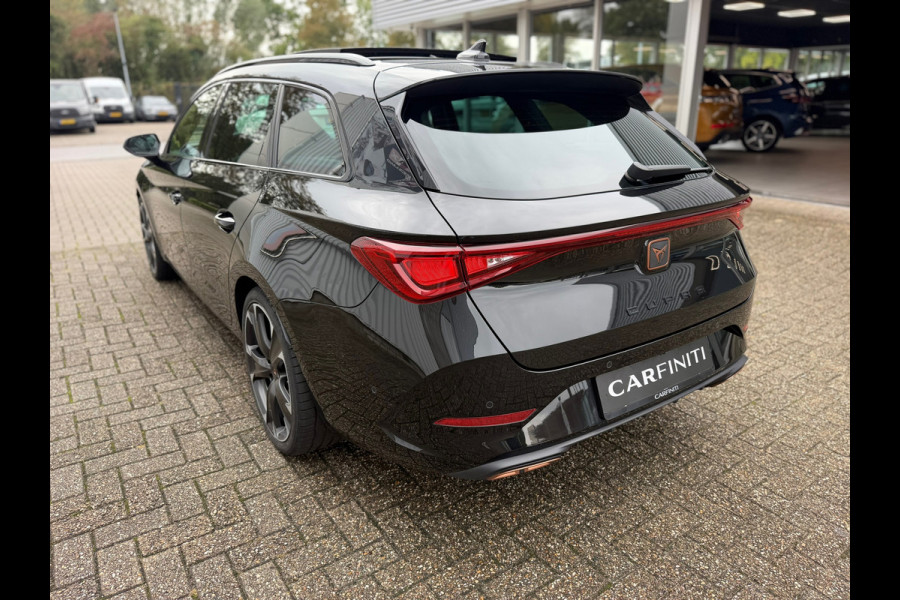CUPRA Leon Sportstourer 1.4 e-Hybrid 245 Pk Business | Panoramadak | Navigatie | Camera | Clima | Sportstoelen | Keyless | 19".