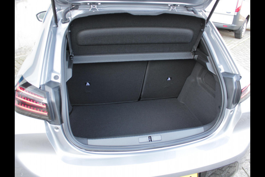 Peugeot 208 1.2 Hybrid 110 e-DCS6 GT | VISION PACK | ADAPTIEVE CRUISE CONTROL |