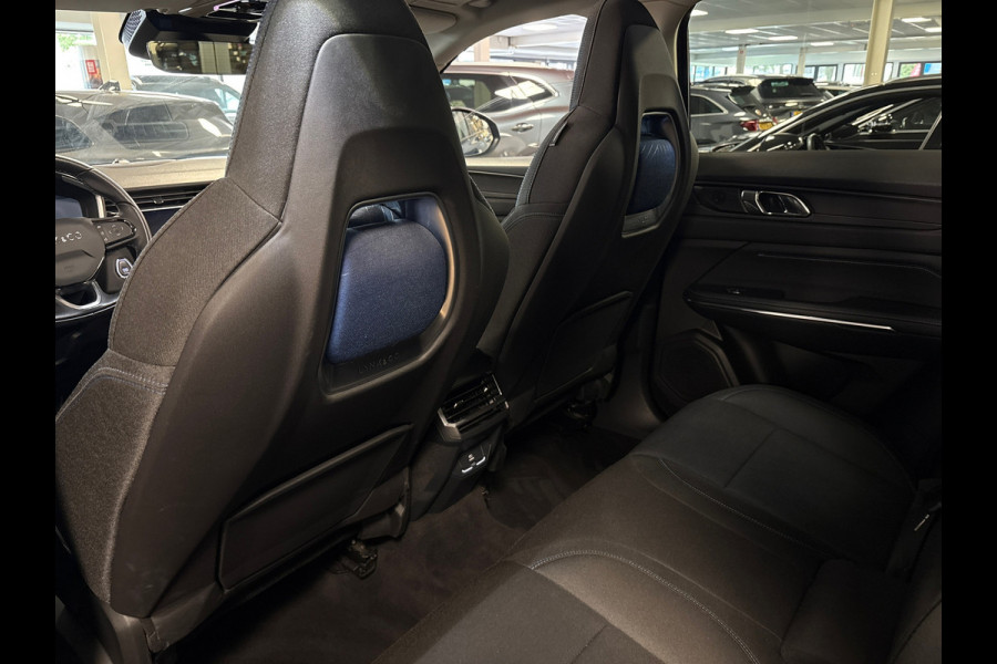 Lynk & Co 01 1.5 / pano / 360 camera / model 2023 / Infinity / navi / stoelverwarming