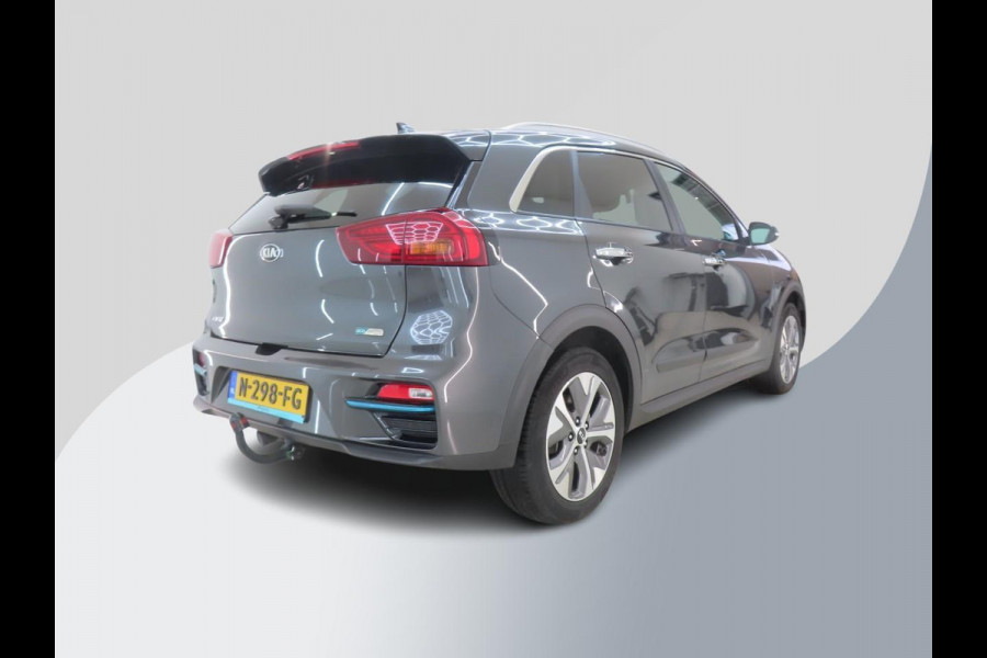 Kia e-Niro ExecutiveLine 64 kWh | SOH 99,3% | Leer |  Trekhaak | Navigatie | Schuif-Kantel Dak