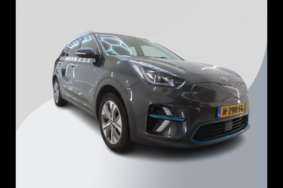 Kia e-Niro ExecutiveLine 64 kWh | SOH 99,3% | Leer |  Trekhaak | Navigatie | Schuif-Kantel Dak