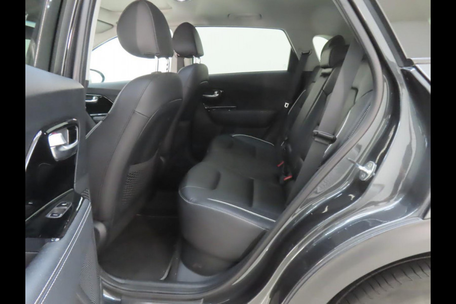 Kia e-Niro ExecutiveLine 64 kWh | SOH 99,3% | Leer |  Trekhaak | Navigatie | Schuif-Kantel Dak