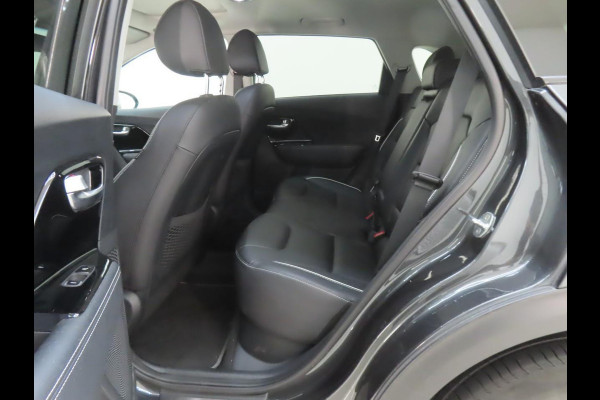 Kia e-Niro ExecutiveLine 64 kWh | SOH 99,3% | Leer |  Trekhaak | Navigatie | Schuif-Kantel Dak