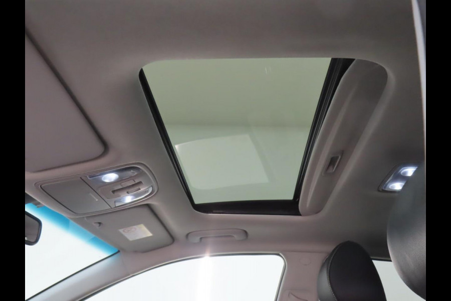 Kia e-Niro ExecutiveLine 64 kWh | SOH 99,3% | Leer |  Trekhaak | Navigatie | Schuif-Kantel Dak