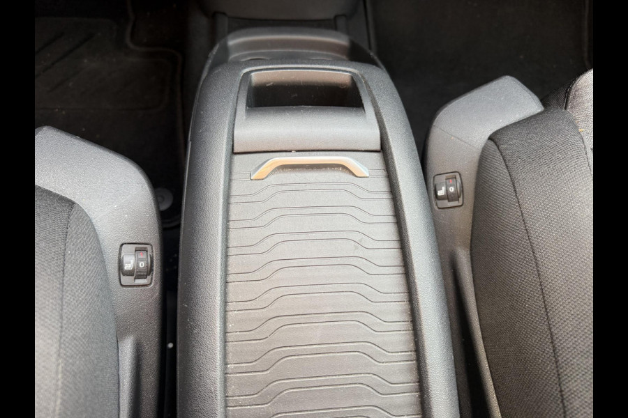 Citroën C4 Spacetourer 1.2 PureTech Feel EAT8 16"/Trekhaak/Dodehoek/Stoelverwarming/Navigatie/PDC v+a/Camera/Adaptieve cruise/Lane Assist/DAB