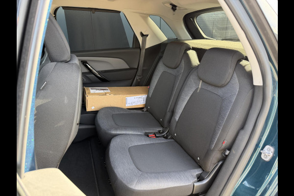 Citroën C4 Spacetourer 1.2 PureTech Feel EAT8 16"/Trekhaak/Dodehoek/Stoelverwarming/Navigatie/PDC v+a/Camera/Adaptieve cruise/Lane Assist/DAB