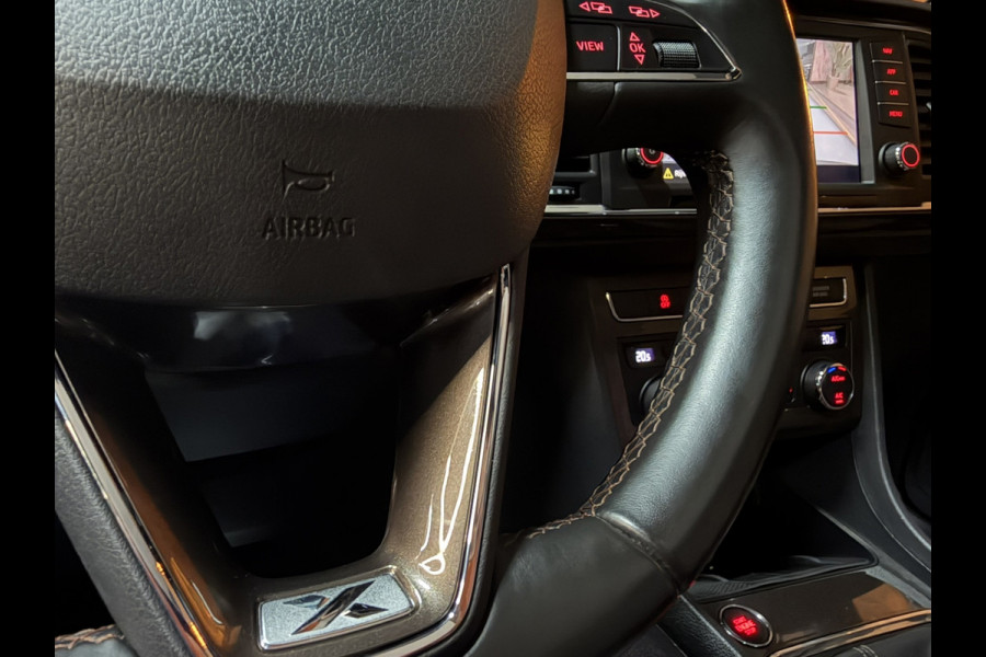 Seat Ateca 1.5 TSI Xcellence Garantie|Pano|Alcantara|19" Velgen|360° Camera|Keyless|Sfeerverlichting|Virtueel Cockpit|Rijklaar