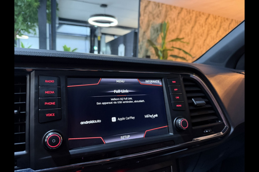Seat Ateca 1.5 TSI Xcellence Garantie|Pano|Alcantara|19" Velgen|360° Camera|Keyless|Sfeerverlichting|Virtueel Cockpit|Rijklaar