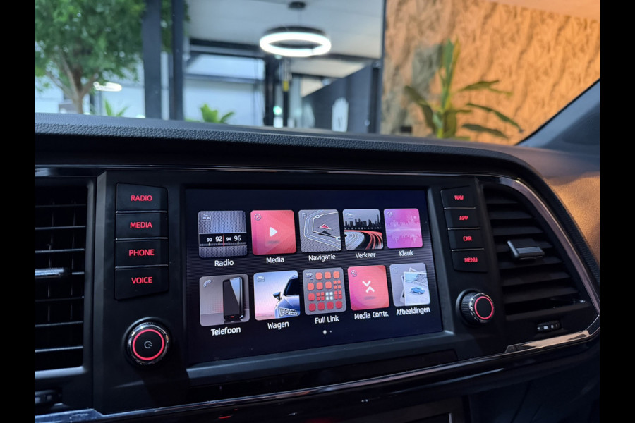 Seat Ateca 1.5 TSI Xcellence Garantie|Pano|Alcantara|19" Velgen|360° Camera|Keyless|Sfeerverlichting|Virtueel Cockpit|Rijklaar