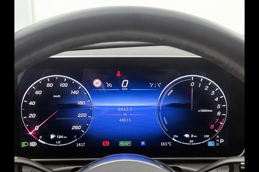 Mercedes-Benz C-Klasse Estate 300 e Luxury Line |  Elektrische voorstoelen| Stoelverwarming voor | 360 Camera | Sfeerverlichting | Lederlook bekleding | Navigatie | Smartphone intergratie | Trekhaak | Inclusief 24 maanden Mercedes-Benz Certified garantie voor Europa.