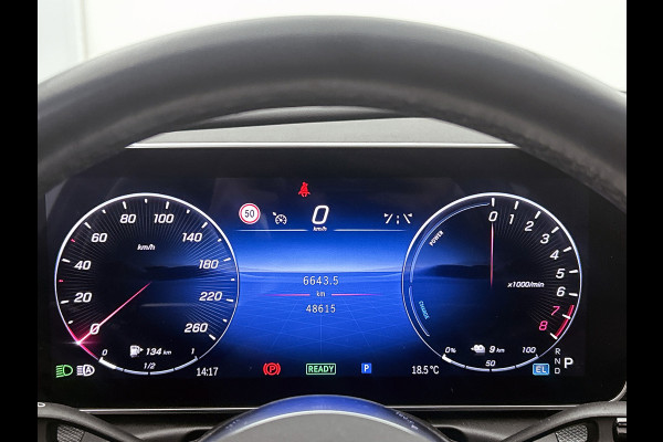 Mercedes-Benz C-Klasse Estate 300 e Luxury Line |  Elektrische voorstoelen| Stoelverwarming voor | 360 Camera | Sfeerverlichting | Lederlook bekleding | Navigatie | Smartphone intergratie | Trekhaak | Inclusief 24 maanden Mercedes-Benz Certified garantie voor Europa.
