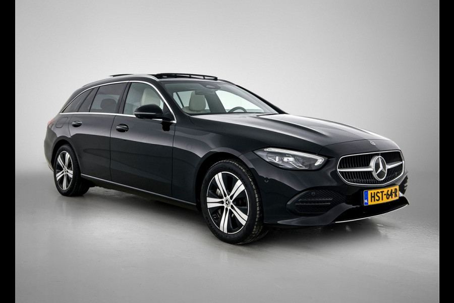 Mercedes-Benz C-Klasse Estate 300 e Luxury Line |  Elektrische voorstoelen| Stoelverwarming voor | 360 Camera | Sfeerverlichting | Lederlook bekleding | Navigatie | Smartphone intergratie | Trekhaak | Inclusief 24 maanden Mercedes-Benz Certified garantie voor Europa.