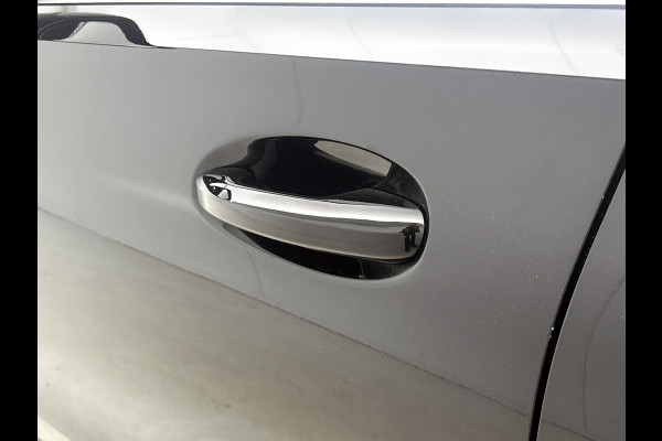 Mercedes-Benz C-Klasse Estate 300 e Luxury Line |  Elektrische voorstoelen| Stoelverwarming voor | 360 Camera | Sfeerverlichting | Lederlook bekleding | Navigatie | Smartphone intergratie | Trekhaak | Inclusief 24 maanden Mercedes-Benz Certified garantie voor Europa.