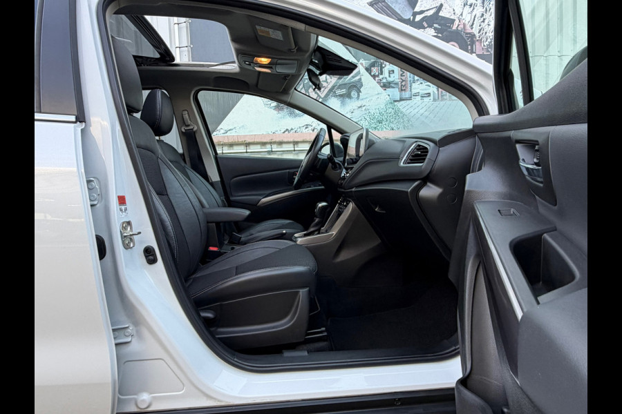 Suzuki S-Cross 1.5 Hybrid Style 102 Pk Automaat | Panoramadak | Voll Leder | Navigatie | Cruise | Camera | Climate | Keyless | 17"