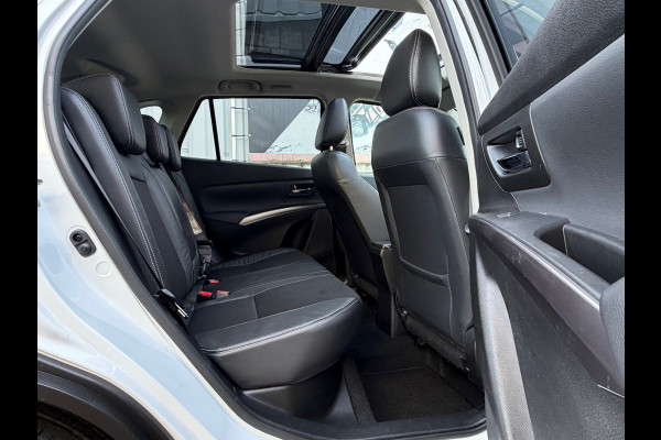 Suzuki S-Cross 1.5 Hybrid Style 102 Pk Automaat | Panoramadak | Voll Leder | Navigatie | Cruise | Camera | Climate | Keyless | 17"