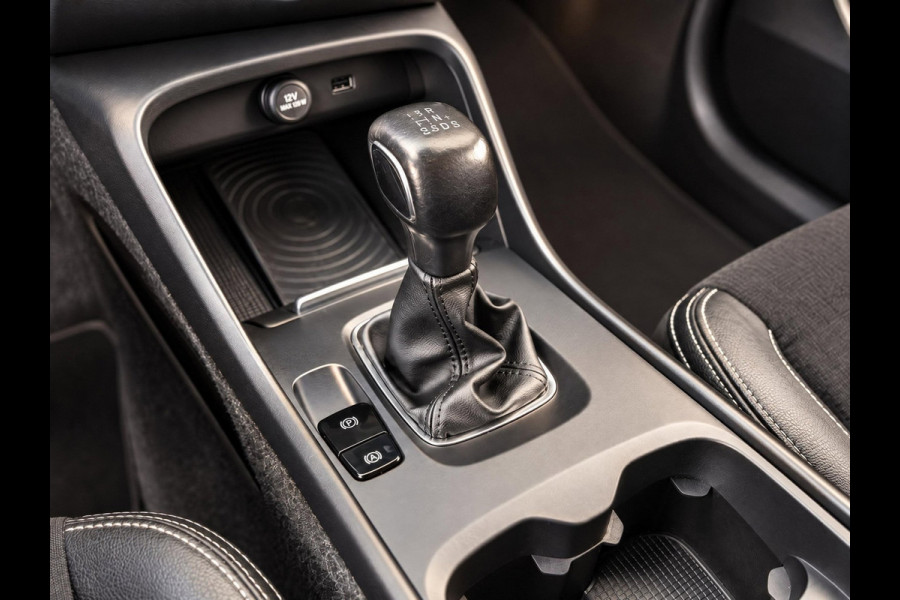 Volvo XC40 2.0 D3 Momentum | Cruise | Trekhaak | Camera | Navi