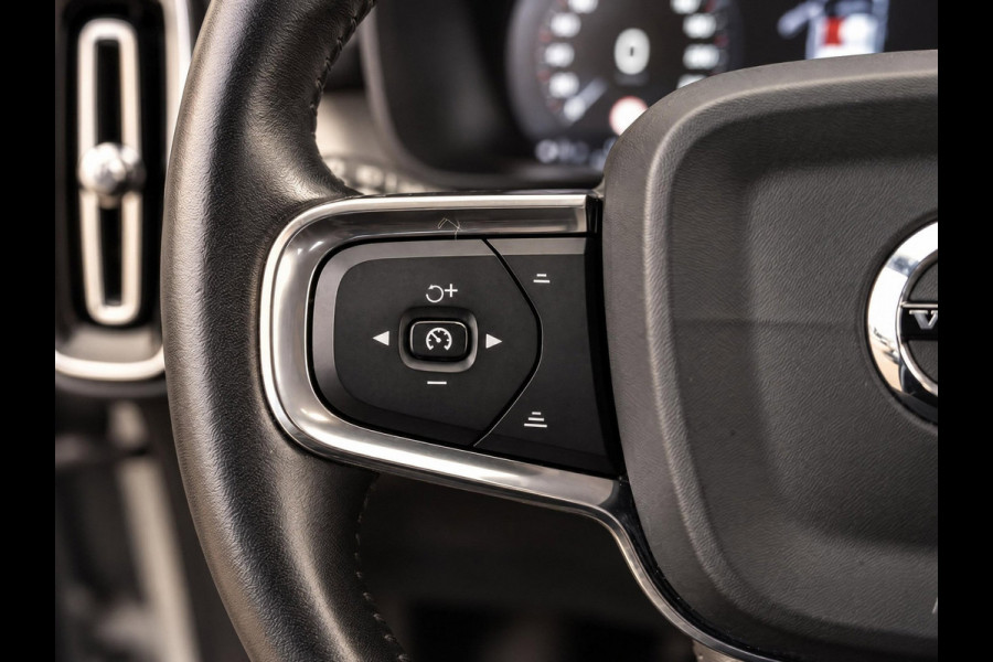 Volvo XC40 2.0 D3 Momentum | Cruise | Trekhaak | Camera | Navi