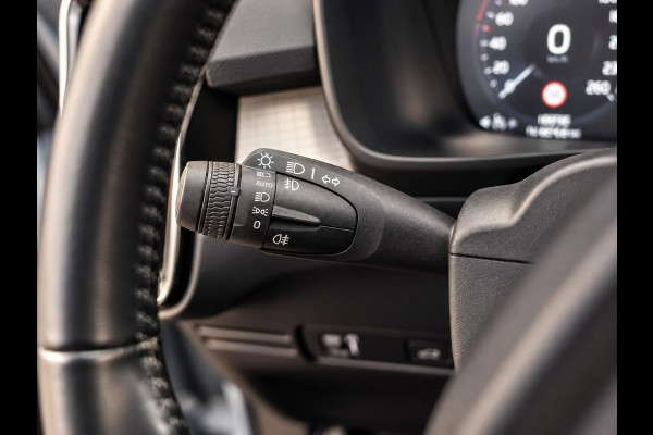 Volvo XC40 2.0 D3 Momentum | Cruise | Trekhaak | Camera | Navi