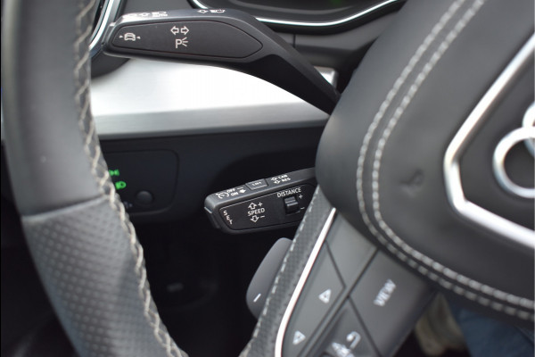 Audi Q5 55 TFSI e S-Line 367 Pk Quantum Grey Exclusive Pano Luchtvering ACC Sfeer 20 Inch