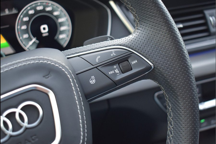 Audi Q5 55 TFSI e S-Line 367 Pk Quantum Grey Exclusive Pano Luchtvering ACC Sfeer 20 Inch