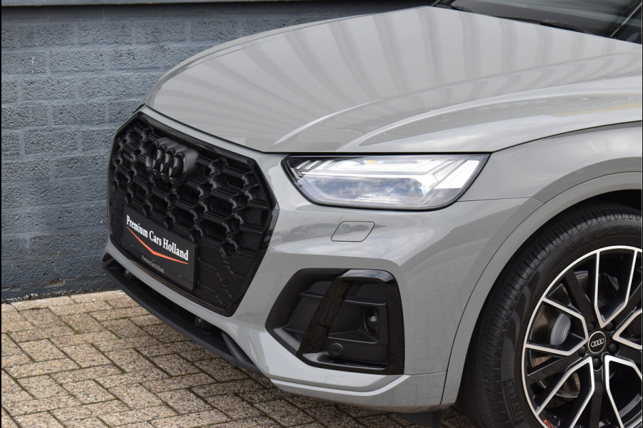 Audi Q5 55 TFSI e S-Line 367 Pk Quantum Grey Exclusive Pano Luchtvering ACC Sfeer 20 Inch