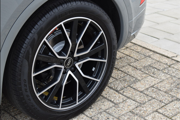 Audi Q5 55 TFSI e S-Line 367 Pk Quantum Grey Exclusive Pano Luchtvering ACC Sfeer 20 Inch