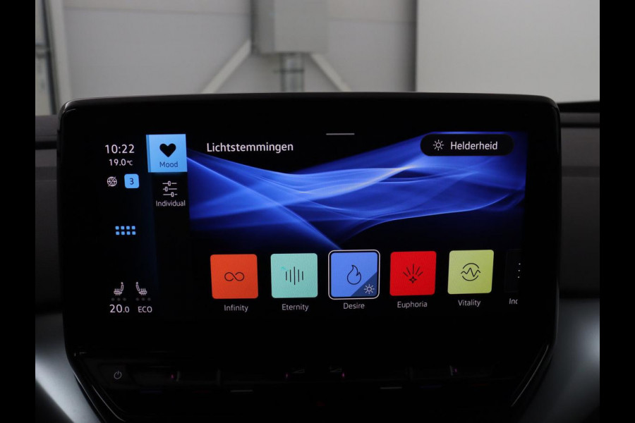 Volkswagen ID.4 Pro 77 kWh | SOH 94,2% | Adaptive cruise | Stuur/ stoelverwarming | Park assist | Climate control | Carplay | Sfeerverlichting | Full LED | 19" velgen