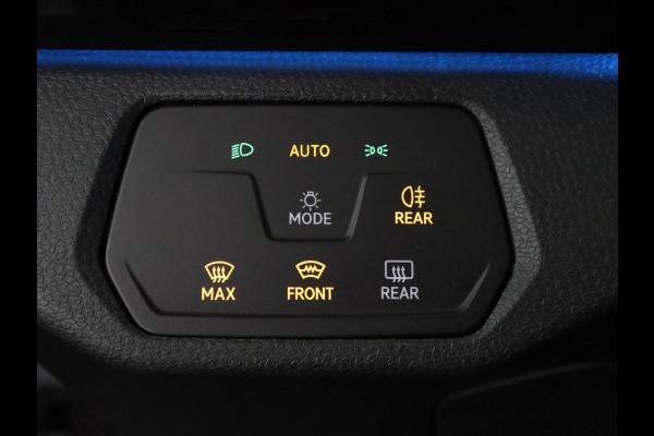 Volkswagen ID.4 Pro 77 kWh | SOH 94,2% | Adaptive cruise | Stuur/ stoelverwarming | Park assist | Climate control | Carplay | Sfeerverlichting | Full LED | 19" velgen