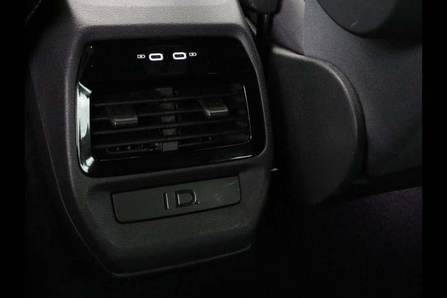 Volkswagen ID.4 Pro 77 kWh | SOH 94,2% | Adaptive cruise | Stuur/ stoelverwarming | Park assist | Climate control | Carplay | Sfeerverlichting | Full LED | 19" velgen