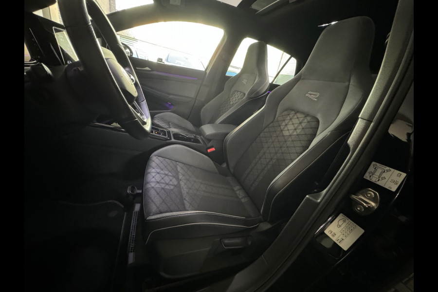 Volkswagen Golf 1.5 eTSI R-Line Pano|Keyless|ACC|Trekhaak|IQ